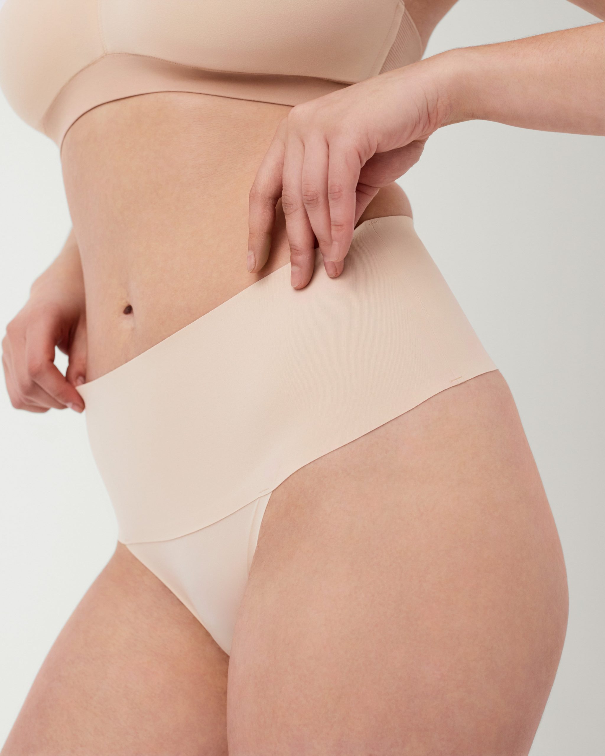 SPANXsupersmooth? Undie-tectable? Thong | Soft Nude