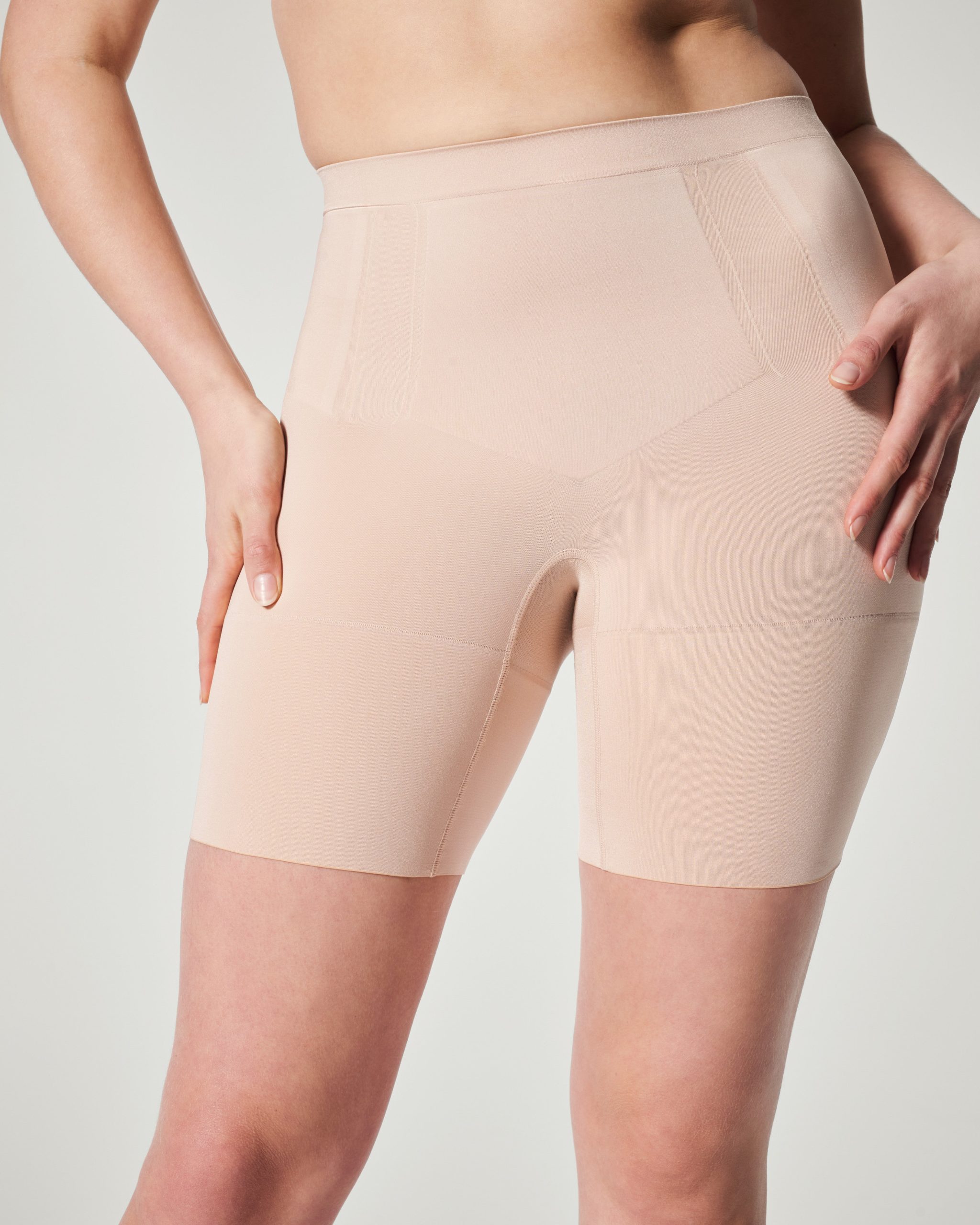SPANXsculpt? OnCore Mid-Thigh Short | Soft Nude - Image 2