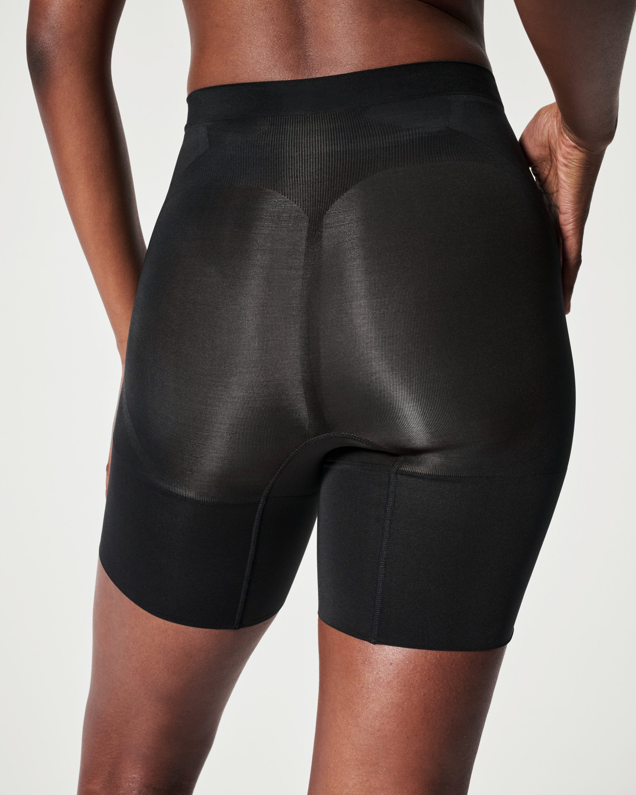 SPANXsculpt? OnCore Mid-Thigh Short | Very Black - Image 3