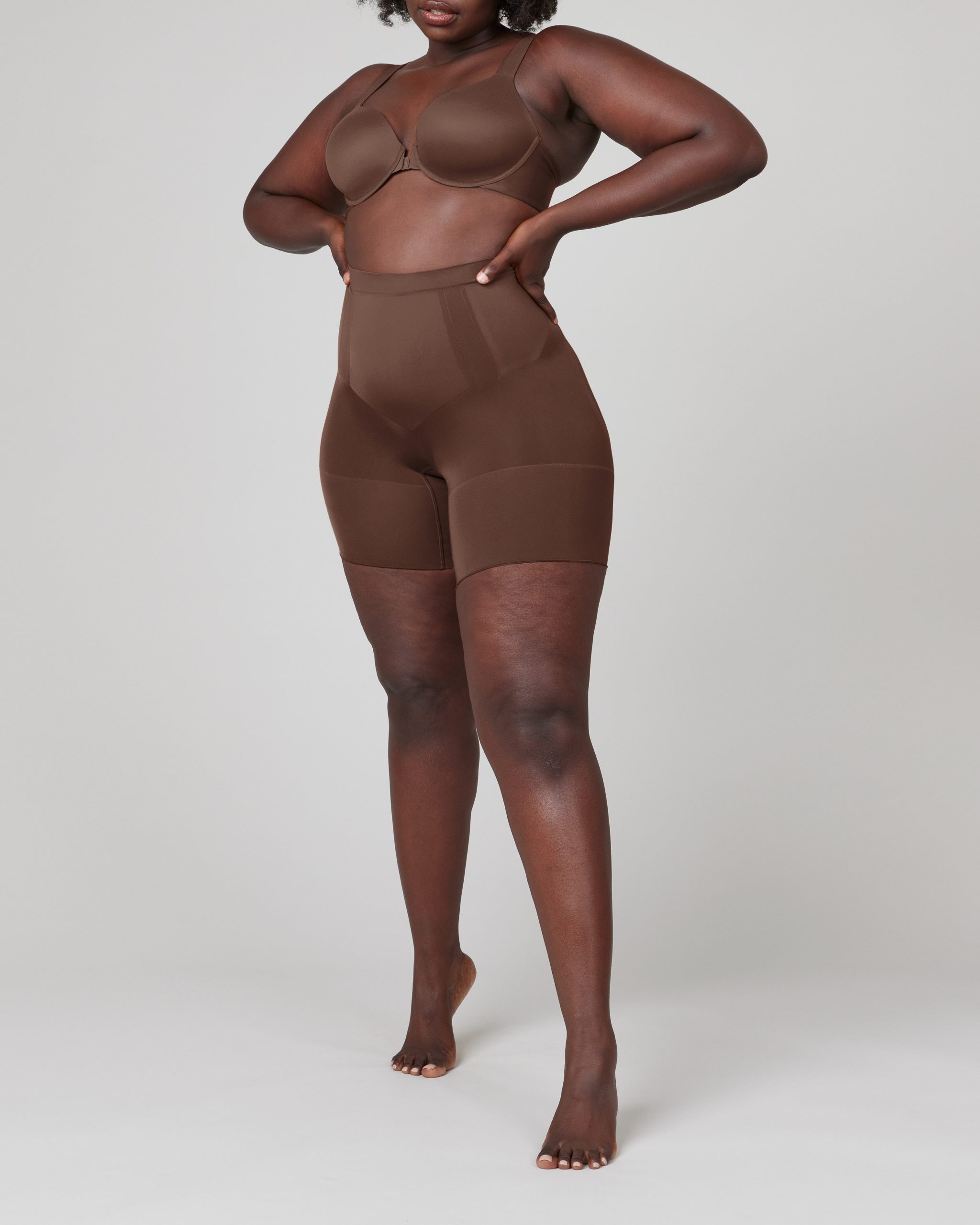 SPANXsculpt? OnCore Mid-Thigh Short - Image 4