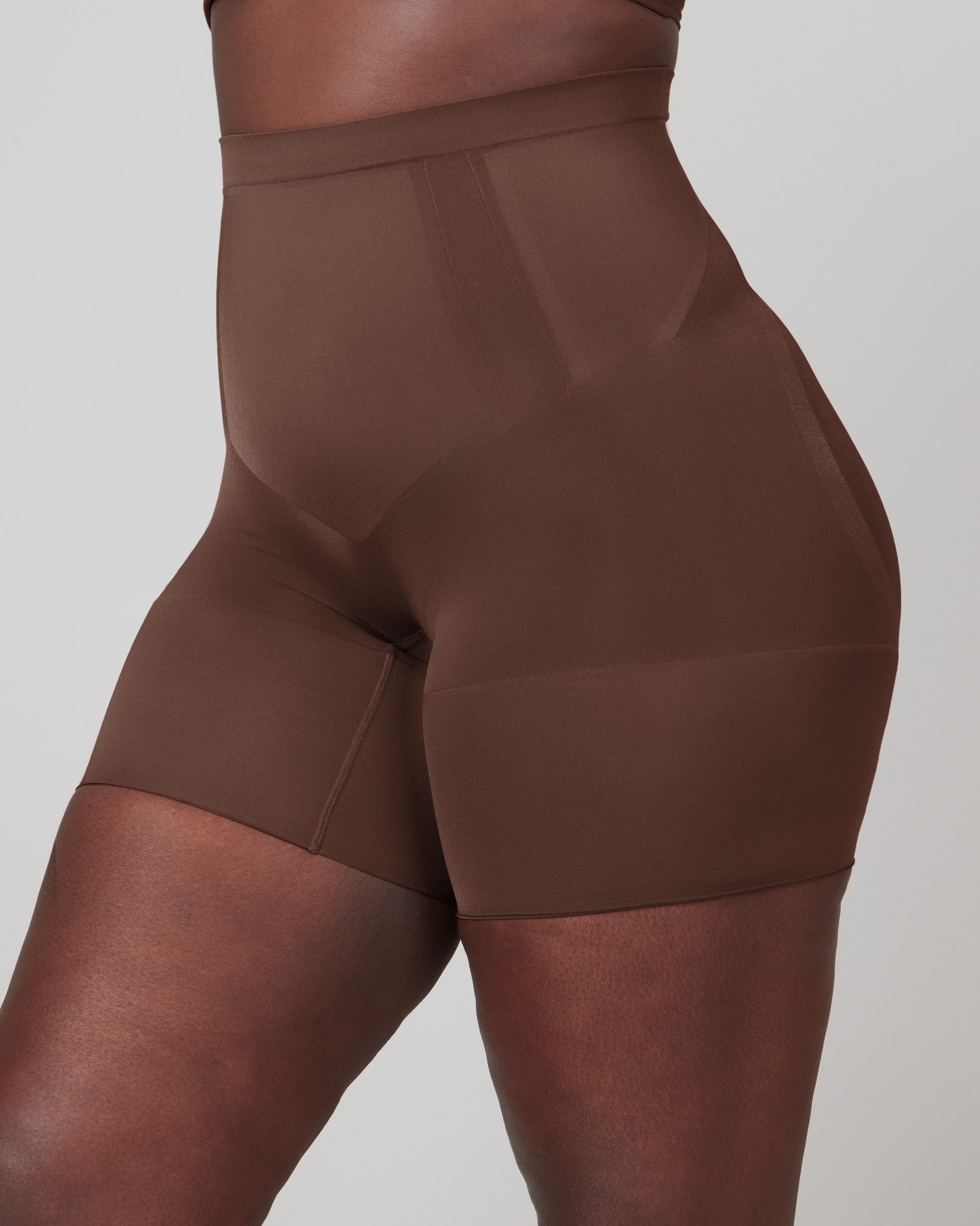 SPANXsculpt? OnCore Mid-Thigh Short | Chestnut Brown - Image 3
