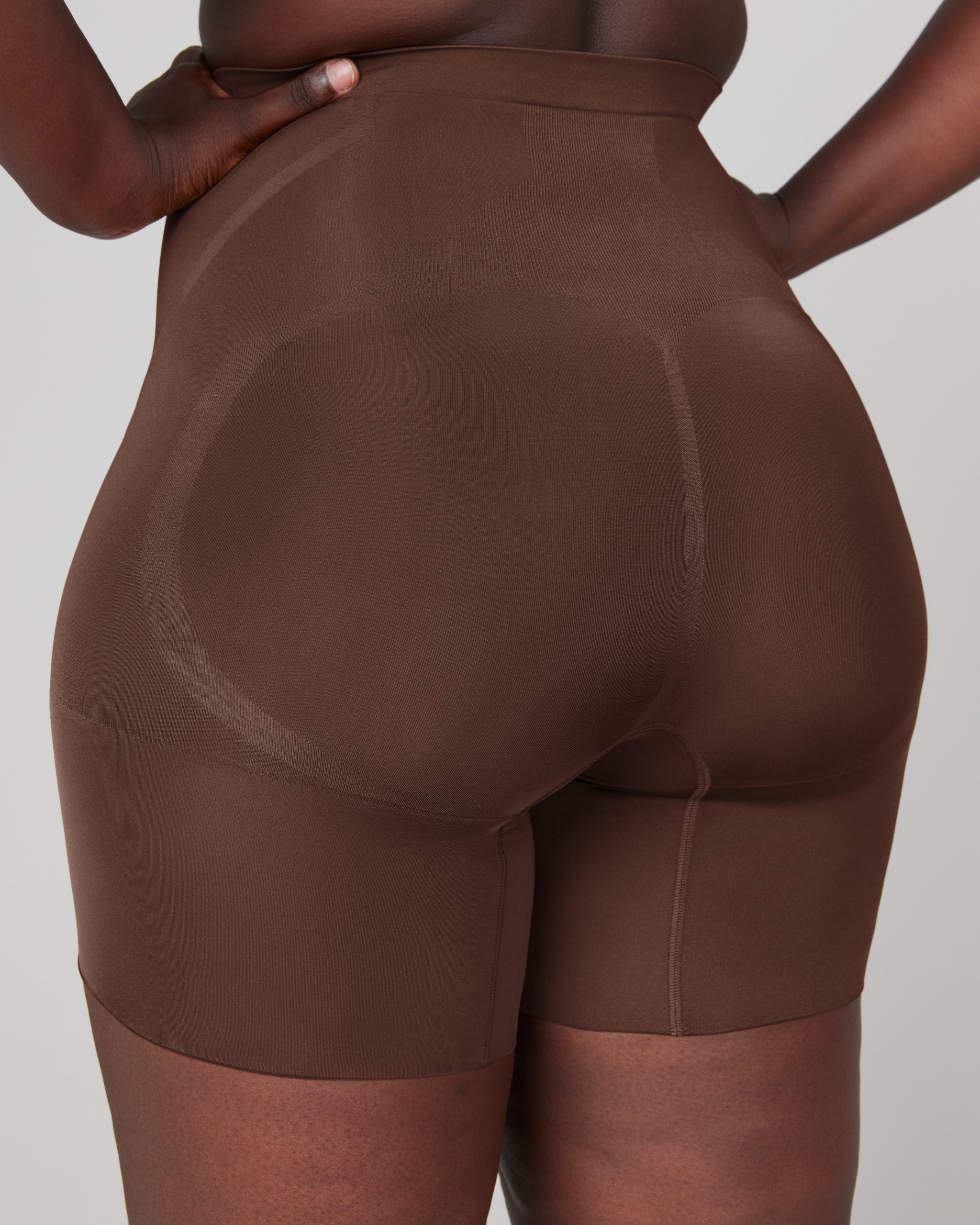 SPANXsculpt? OnCore Mid-Thigh Short | Chestnut Brown - Image 4